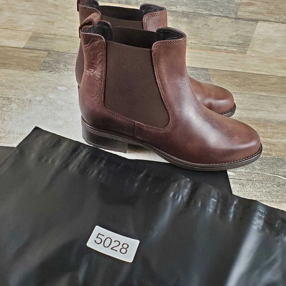 SAS Delaney Womens Chelsea Ankle Boot Sz 7 - 7.5 Brown Comfort Leather Pull On